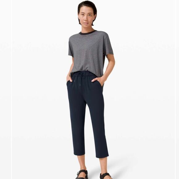 Lululemon Keep Moving Crop Pants True Navy W6BJXS Women's Size 6 - Picture 3 of 10